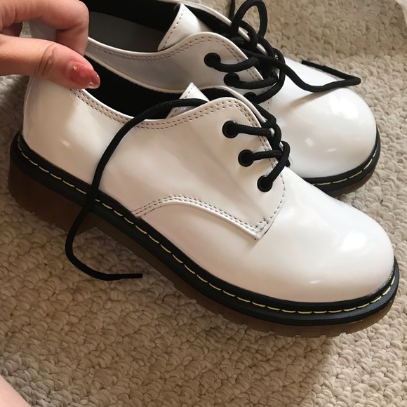 White Martin ankle boots - Picture 1 of 3